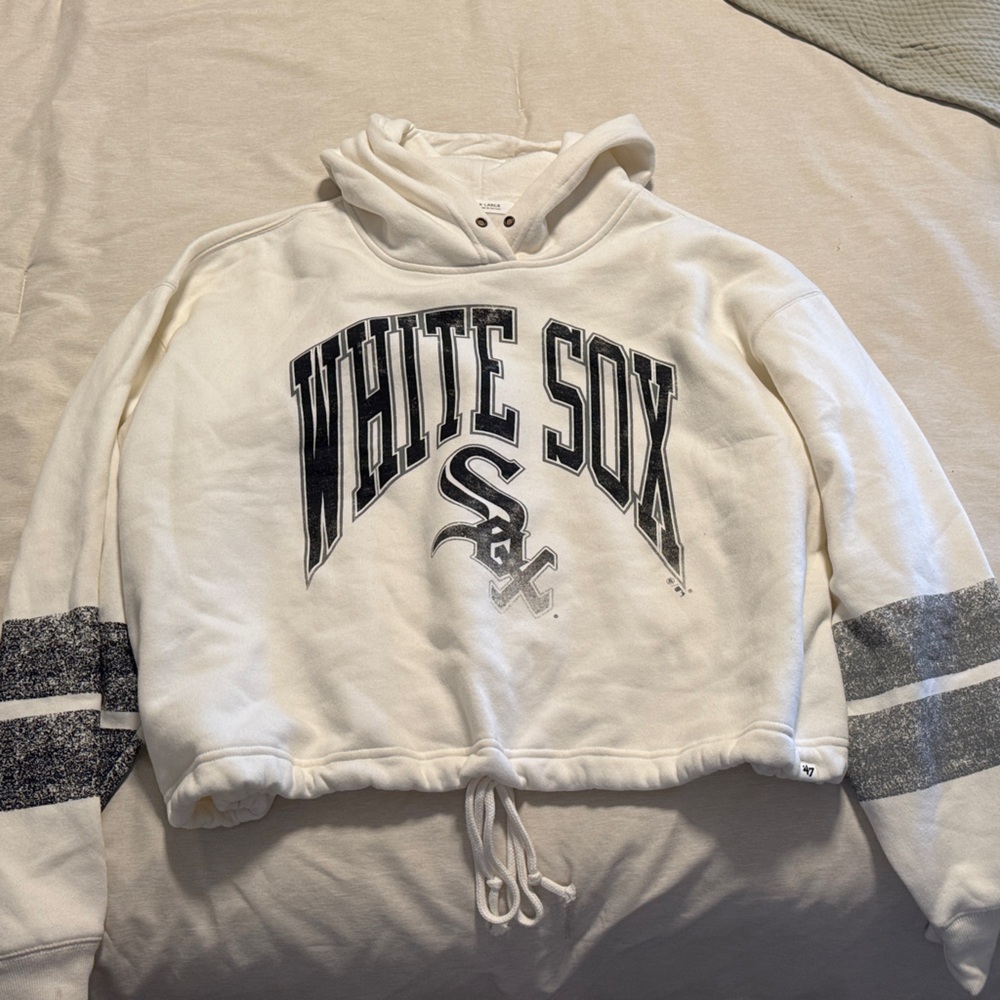 47 White Sox Women's White and Gray Sweater